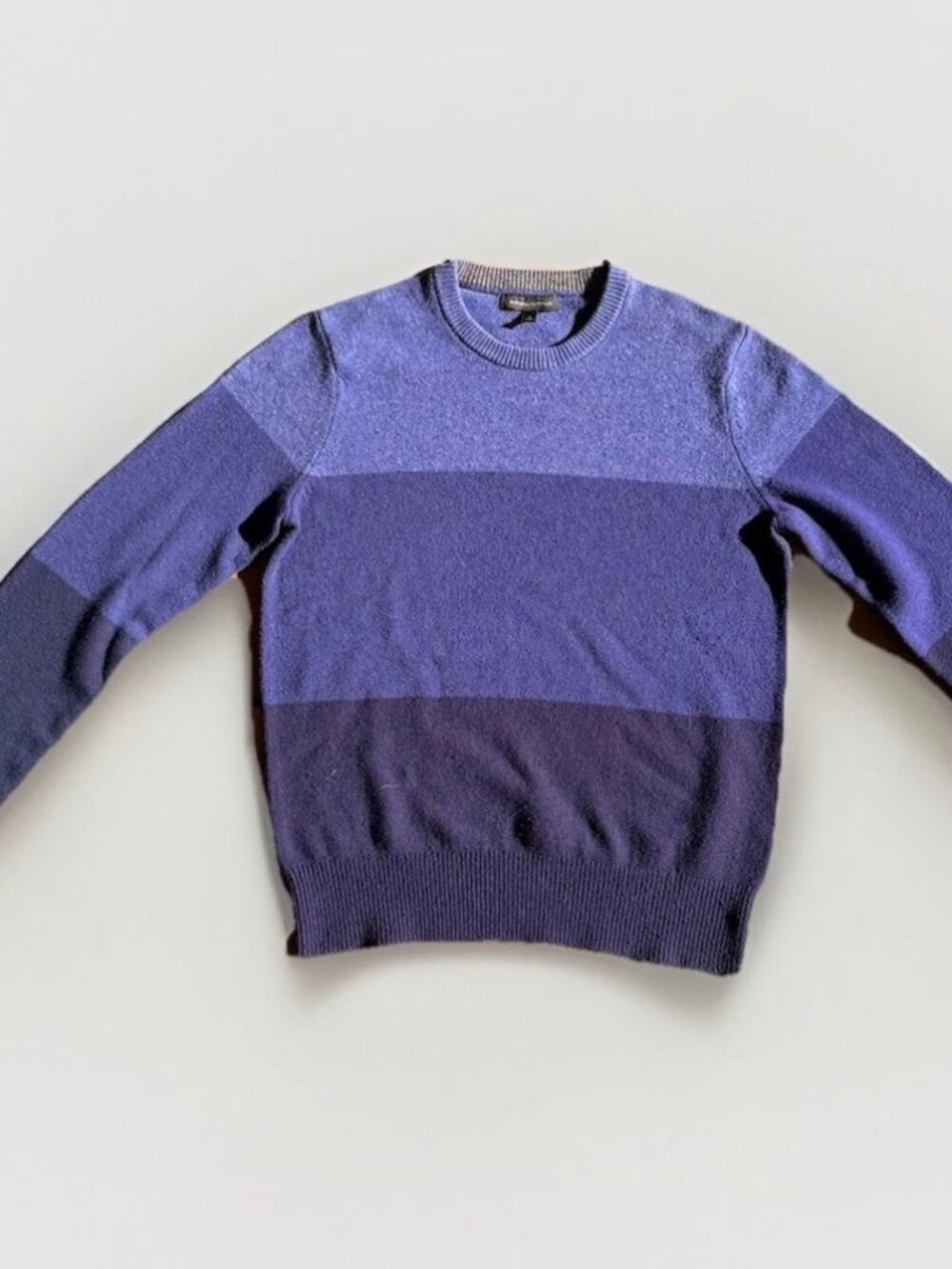 Banana Republic Men's Extra Fine Merino Wool Blend Blue Crewneck Sweater Size S